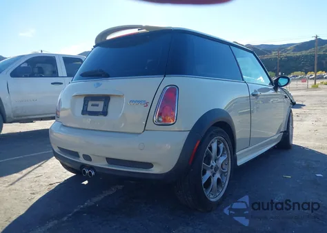 2006 Mini Cooper S из США, поврежденный, VIN WMWRE33546TL16703